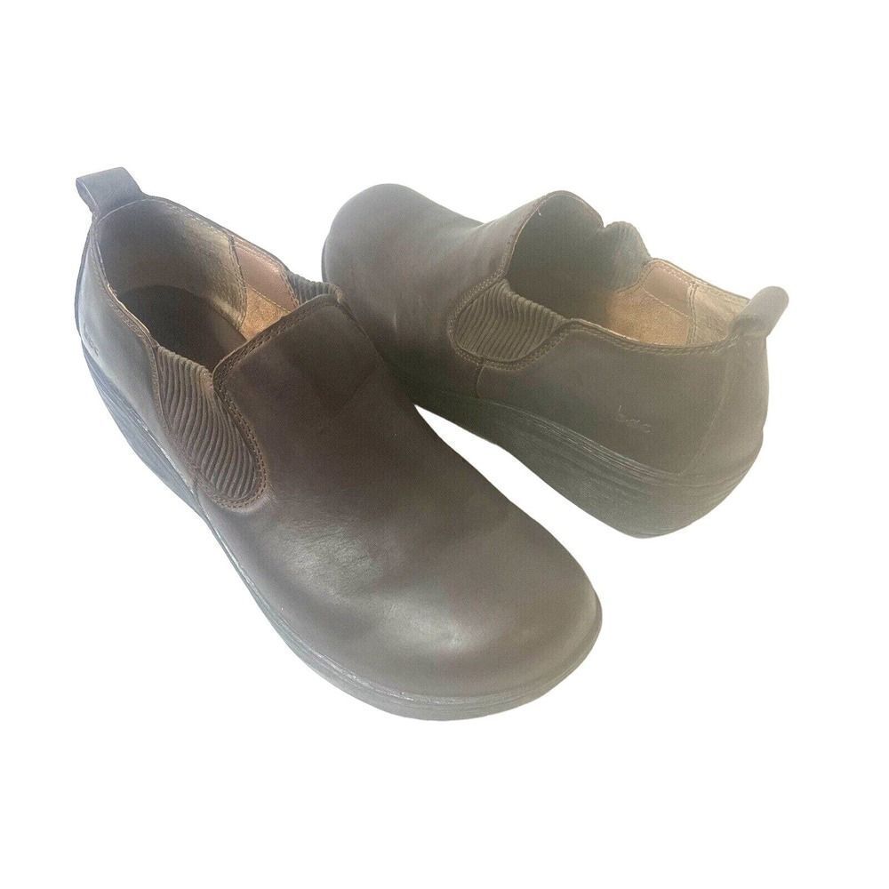 BOC Born Concept Women's 11M Dark Brown Leather Slip On Casual Wedge Clogs Shoes